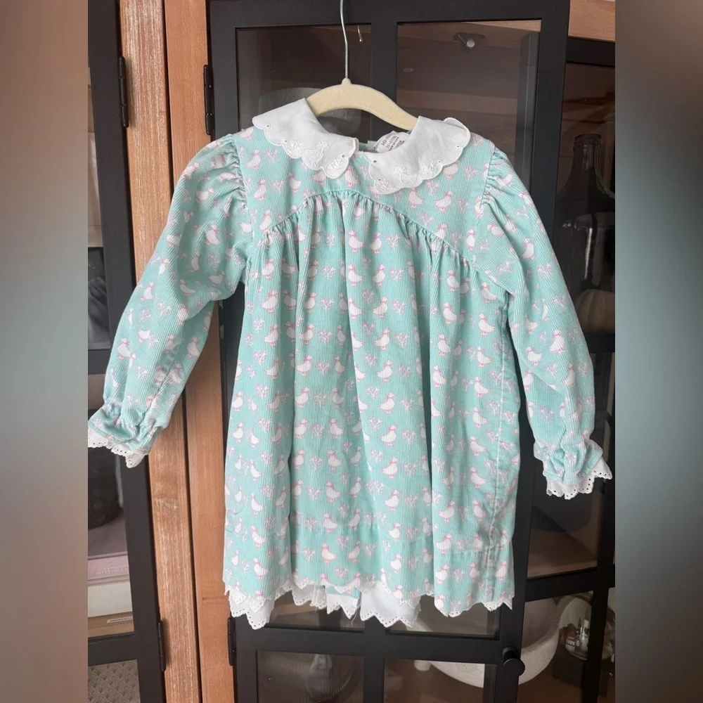 Vintage Oshkosh B’Gosh corduroy dress goose duck collar peter pan embroidered